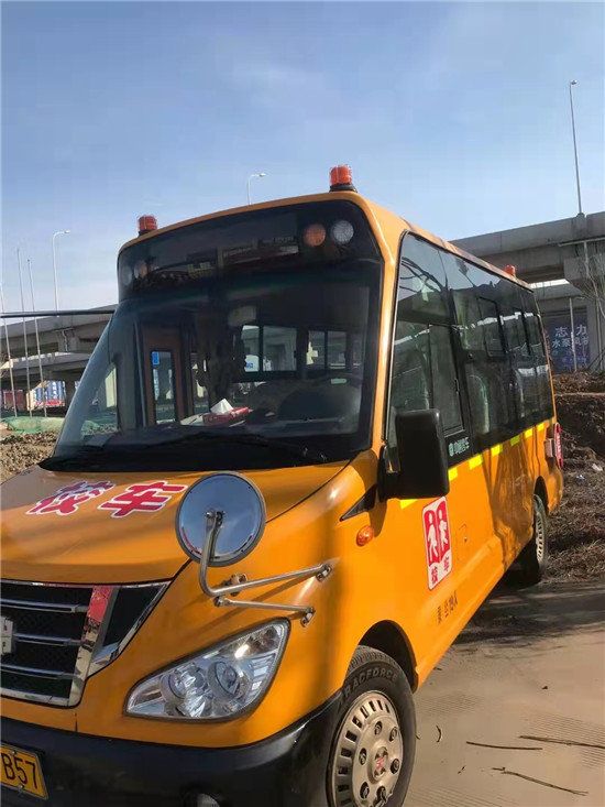 二手中通校車